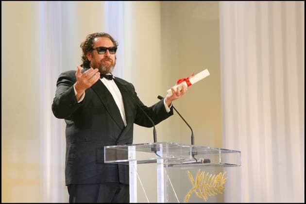 JULIAN SCHNABEL RECOIT LE PRIX DE LA MISE EN SCENE POUR SON FILM LE SCAPHANDRE ET LE PAPILLON - CEREMONIE DE CLOTURE DU 60 EME FESTIVAL DU FILM DE CANNES CLOSING CEREMONY OF THE 60 TH CANNES FILM FESTIVAL Cannes France Copyright: xBORDE-JACOVIDESx xBESTIMAGExBORDE-JACOVIDESx xBESTIMAGEx
