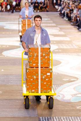 Entertainment Themen der Woche KW26 Bilder des Jahres 2025, Entertainment 06 Juni Louis Vuitton Fashion Show Men Ready to Wear Spring Summer 2026 Collection at Paris Fashion Week PFW Louis Vuitton Fashion Show Men Ready to Wear Spring Summer 2026 Collection at Paris Fashion Week on june 24th 2025 Louis Vuitton Fashion Show Men Ready to Wear Spring Summer 2026 Collection at Paris Fashion Week on june 24th 2025 Paris France  Copyright: xAgencex xBestimagexAgencex xBestimagex