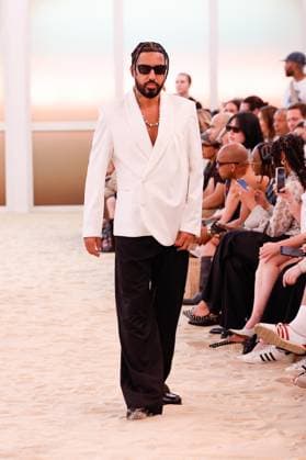 French Montana défile pour 3Paradis mode homme Printemps Été 2026 dans le cadre de la Fashion Week de Paris French Montana walks the runway for 3Paradis mens Spring Summer 2026 during Paris Fashion Week at 94 Rue Jean Pierre Timbaud in Paris, France, on June 25, 2025 French Montana walks the runway for 3Paradis mens Spring Summer 2026 during Paris Fashion Week at 94 Rue Jean Pierre Timbaud in Paris, France, on June 25, 2025 Paris France  Copyright: xAgencex xBestimagexAgencex xBestimagex
