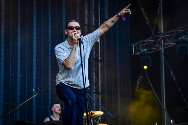 Entertainment Themen der Woche KW26 Entertainment Bilder des Tages Croatia, Zagreb, 250625. Singer James McGovern of the irish post-punk band The Murder Capital performs on the third day of the INmusic festival on Jarun lake. Photo: Ivana Grgic CROPIX Copyright: xxIvanaxGrgicx xCROPIXx murder_capital7-250625