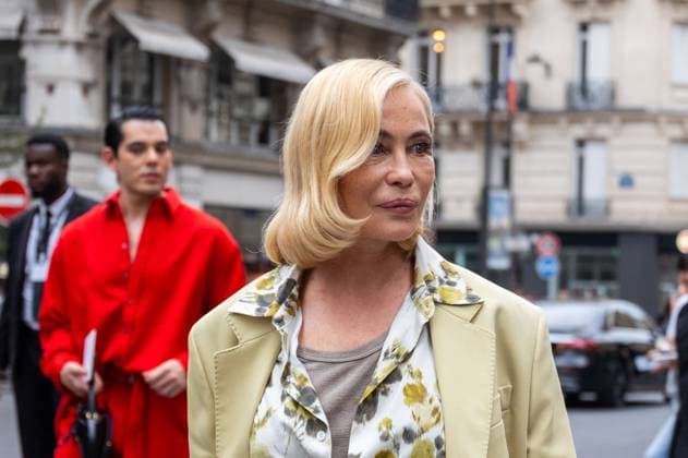 PFW AMI Men s Spring 2026 - Arrivals NB Emmanuelle Béart attends the AMI show as part of Paris Men s Spring 2026 Fashion Week on June 25, 2025 in Paris, France. Photo by Nasser Berzane ABACAPRESS.COM Paris France  Copyright: xBerzanexNasser ABACAx