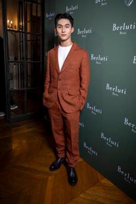 Photocall of the Berluti cocktail at Paris Fashion Week PFW David Eung Hao Photocall of the Dolce Far Niente cocktail by Berluti at the Simone Cino Del Duca Foundation Paris, June 25, 2025 Olivier Borde Bestimage Photocall of the Dolce Far Niente cocktail by Berluti at the Simone Cino Del Duca Foundation Paris, June 25, 2025 Paris France  Copyright: xOLIVIERxBORDEx xBESTIMAGExOLIVIERxBORDEx xBESTIMAGEx