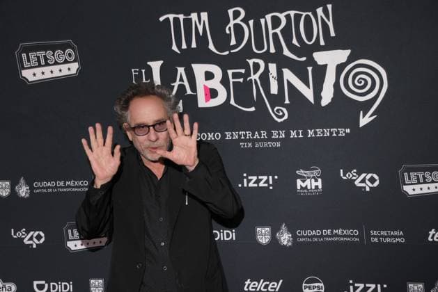 Labyrinth of Tim Burton Red Carpet American director Tim Burton, attends the red carpet for immersive exhibition Labyrinth of Tim Burton at Panteon de Dolores. on June 25, 2025 in Mexico City, Mexico. (Photo by Yamak Perea Eyepix Group) Copyright: xYamakxPerea xEyepixxGroupx YP_25062025_160074