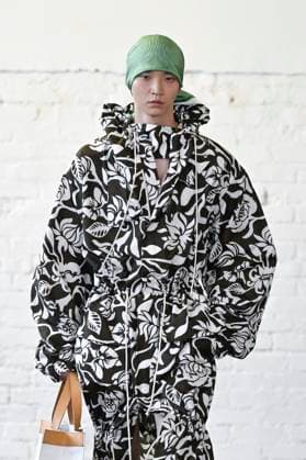 Défilé Hed Mayner Collection Homme Prêt à Porter Printemps Eté 2026 lors de la Fashion Week de Paris PFW Défilé Hed Mayner Collection Homme Prêt à Porter Printemps Eté 2026 lors de la Fashion Week de Paris, le 25 juin 2025 Fashion Show Men Ready to Wear Spring Summer 2026 Collection at Paris Fashion Week on june 25th 2025 Paris France  Copyright: xAgencex xBestimagexAgencex xBestimagex