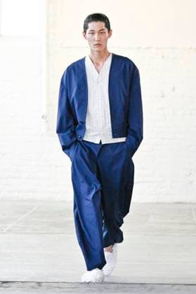 Défilé Hed Mayner Collection Homme Prêt à Porter Printemps Eté 2026 lors de la Fashion Week de Paris PFW Défilé Hed Mayner Collection Homme Prêt à Porter Printemps Eté 2026 lors de la Fashion Week de Paris, le 25 juin 2025 Fashion Show Men Ready to Wear Spring Summer 2026 Collection at Paris Fashion Week on june 25th 2025 Paris France  Copyright: xAgencex xBestimagexAgencex xBestimagex