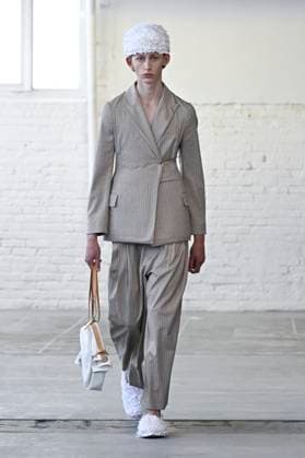 Défilé Hed Mayner Collection Homme Prêt à Porter Printemps Eté 2026 lors de la Fashion Week de Paris PFW Défilé Hed Mayner Collection Homme Prêt à Porter Printemps Eté 2026 lors de la Fashion Week de Paris, le 25 juin 2025 Fashion Show Men Ready to Wear Spring Summer 2026 Collection at Paris Fashion Week on june 25th 2025 Paris France  Copyright: xAgencex xBestimagexAgencex xBestimagex