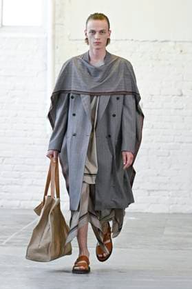 Défilé Hed Mayner Collection Homme Prêt à Porter Printemps Eté 2026 lors de la Fashion Week de Paris PFW Défilé Hed Mayner Collection Homme Prêt à Porter Printemps Eté 2026 lors de la Fashion Week de Paris, le 25 juin 2025 Fashion Show Men Ready to Wear Spring Summer 2026 Collection at Paris Fashion Week on june 25th 2025 Paris France  Copyright: xAgencex xBestimagexAgencex xBestimagex