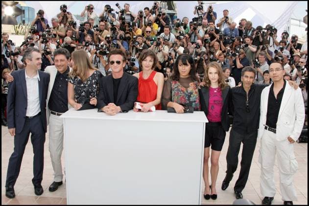 ALFONSO CUARON, SERGIO CASTELLITTO, ALEXANDRA MARIA LARA, SEAN PENN, JEANNE BALIBAR, MARJANE SATRAPI, NATALIE PORTMAN, RACHID BOUCHAREB ET APICHATPONG WEERASETHAKUL - 61 EME FESTIVAL DU FILM DE CANNES - PHOTOCALL DU FILM JURY 61TH FILM FESTIVAL OF CANNES - PHOTOCALL JURY Cannes France *** ALFONSO CUARON, SERGIO CASTELLITTO, ALEXANDRA MARIA LARA, SEAN PENN, JEANNE BALIBAR, MARJANE SATRAPI, NATALIE PORTMAN, RACHID BOUCHAREB ET APICHATPONG WEERASETHAKUL 61 EME FESTIVAL DU FILM DE CANNES PHOTOCALL DU FILM JURY 61TH FILM FESTIVAL OF CANNES PHOTOCALL JURY Cannes France  Copyright: xBORDE-JACOVIDESx xBESTIMAGExBORDE-JACOVIDESx xBESTIMAGEx