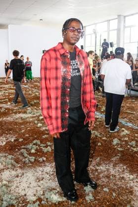 Font row du défilé BLUEMARBLE de la mode homme Printemps Été 2026 dans le cadre de la Fashion Week de Paris à la Sorbonne Emmanuel Sow Yamê au font row du défilé BLUEMARBLE de la mode homme Printemps Été 2026 dans le cadre de la Fashion Week de Paris à la Sorbonne, à Paris, France, le 26 juin 2025 Christophe Clovis Bestimage Celebs attending the Bluemarble Menswear Spring Summer 2026 show as part of Paris Fashion Week on June 26, 2025 in Paris, France Paris France  Copyright: xChristophexClovisx xBestimagexChristophexClovisx xBestimagex