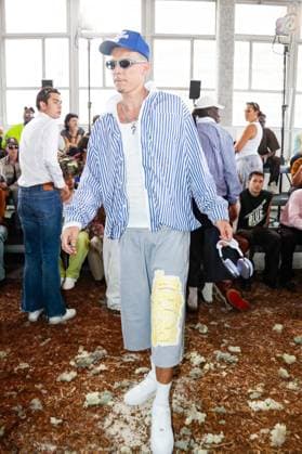 Font row du défilé BLUEMARBLE de la mode homme Printemps Été 2026 dans le cadre de la Fashion Week de Paris à la Sorbonne Tyler Herro au font row du défilé BLUEMARBLE de la mode homme Printemps Été 2026 dans le cadre de la Fashion Week de Paris à la Sorbonne, à Paris, France, le 26 juin 2025 Christophe Clovis Bestimage Celebs attending the Bluemarble Menswear Spring Summer 2026 show as part of Paris Fashion Week on June 26, 2025 in Paris, France Paris France  Copyright: xChristophexClovisx xBestimagexChristophexClovisx xBestimagex