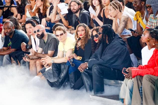 Font row of the BLUEMARBLE Menswear Spring Summer 2026 show as part of Paris Fashion Week at the Sorbonne Tina Knowles, Angela Beyincé and Tauheed Epps 2 Chainz on the font row of the BLUEMARBLE Menswear Spring Summer 2026 show as part of Paris Fashion Week at the Sorbonne, Paris, France, June 26, 2025 Christophe Clovis Bestimage Celebs attending the Bluemarble Menswear Spring Summer 2026 show as part of Paris Fashion Week on June 26, 2025 in Paris, France Paris France  Copyright: xChristophexClovisx xBestimagexChristophexClovisx xBestimagex