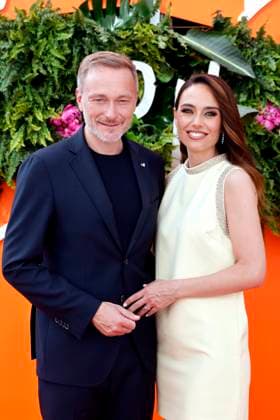 Politiker Christian Lindner (FDP) und seine Gattin TV-Journalistin Franca Lehfeldt beim WoMen on Top Award Award 2025 im HATO Düsseldorf. Düsseldorf, 26.06.2025 NRW Deutschland Copyright: xChristophxHardtx