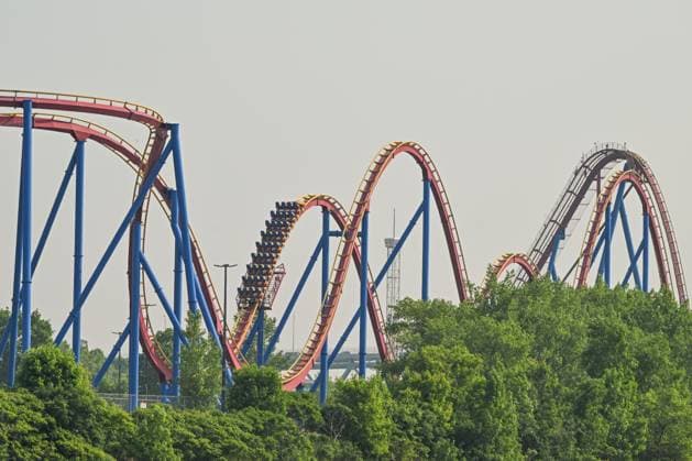 Daily Life In Montreal MONTREAL, CANADA June 6, 2025: A partial view of La Ronde, the largest amusement park in Quebec and the second-largest in Canada, located in Montreal, Quebec, Canada, on June 6, 2025. Montreal Canada  Copyright: xArturxWidakx originalFilename: widak-dailylif250606_np4BC.jpg
