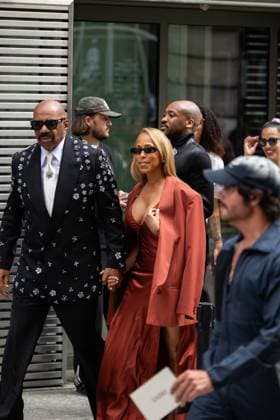 Celebrities at Amiri Men Ready to Wear Spring Summer 2026 Collection fashion show, during Paris Fashion Week PFW Marjorie Elaine Harvey and Steve Harvey Celebrities at Amiri Men Ready to Wear Spring Summer 2026 Collection fashion show, during Paris Fashion Week on june 26th 2025 Thibault Duboucher Bestimage Celebrities at Amiri Men Ready to Wear Spring Summer 2026 Collection fashion show, during Paris Fashion Week on june 26th 2025  Copyright: xThibaultxDuboucherx xBestimagexThibaultxDuboucherx xBestimagex