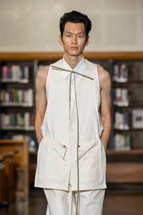 Défilé Sean Suen Collection Homme Prêt à Porter Printemps Eté 2026 lors de la Fashion Week de Paris PFW Défilé Sean Suen Collection Homme Prêt à Porter Printemps Eté 2026 lors de la Fashion Week de Paris, le 26 juin 2025 Sean Suen Fashion Show Men Ready to Wear Spring Summer 2026 Collection at Paris Fashion Week on june 26th 2025 Paris France  Copyright: xAgencex xBestimagexAgencex xBestimagex