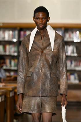 Défilé Sean Suen Collection Homme Prêt à Porter Printemps Eté 2026 lors de la Fashion Week de Paris PFW Défilé Sean Suen Collection Homme Prêt à Porter Printemps Eté 2026 lors de la Fashion Week de Paris, le 26 juin 2025 Sean Suen Fashion Show Men Ready to Wear Spring Summer 2026 Collection at Paris Fashion Week on june 26th 2025 Paris France  Copyright: xAgencex xBestimagexAgencex xBestimagex