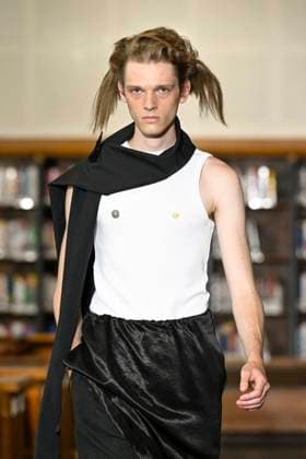 Défilé Sean Suen Collection Homme Prêt à Porter Printemps Eté 2026 lors de la Fashion Week de Paris PFW Défilé Sean Suen Collection Homme Prêt à Porter Printemps Eté 2026 lors de la Fashion Week de Paris, le 26 juin 2025 Sean Suen Fashion Show Men Ready to Wear Spring Summer 2026 Collection at Paris Fashion Week on june 26th 2025 Paris France  Copyright: xAgencex xBestimagexAgencex xBestimagex