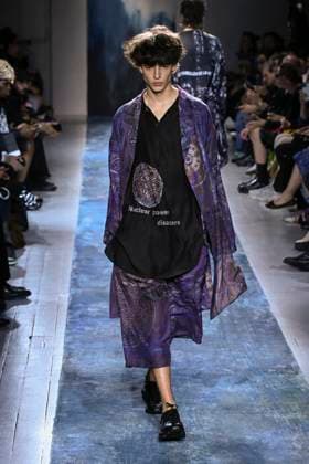 Yamamoto Fashion Show Mens Ready to Wear Spring Summer 2026 Collection at Paris Fashion Week PFW Yamamoto Fashion Show Mens Ready to Wear Spring Summer 2026 Collection at Paris Fashion Week on june 26th 2025 Yamamoto Fashion Show Mens Ready to Wear Spring Summer 2026 Collection at Paris Fashion Week on june 26th 2025 Paris France  Copyright: xAgencex xBestimagexAgencex xBestimagex