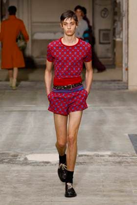 Défilé Dries Van Noten Collection Homme Prêt à Porter Printemps Eté 2026 lors de la Fashion Week de Paris PFW Défilé Dries Van Noten Collection Homme Prêt à Porter Printemps Eté 2026 lors de la Fashion Week de Paris, le 26 juin 2025 Dries Van Noten Fashion Show Men Ready to Wear Spring Summer 2026 Collection at Paris Fashion Week on june 26th 2025 Paris France  Copyright: xAgencex xBestimagexAgencex xBestimagex