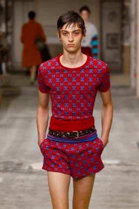 Défilé Dries Van Noten Collection Homme Prêt à Porter Printemps Eté 2026 lors de la Fashion Week de Paris PFW Défilé Dries Van Noten Collection Homme Prêt à Porter Printemps Eté 2026 lors de la Fashion Week de Paris, le 26 juin 2025 Dries Van Noten Fashion Show Men Ready to Wear Spring Summer 2026 Collection at Paris Fashion Week on june 26th 2025 Paris France  Copyright: xAgencex xBestimagexAgencex xBestimagex