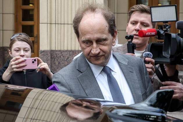 RUSSIA, MOSCOW - JUNE 27, 2025: Alexander Graf Lambsdorff (C), Germany s Ambassador to Russia, leaves the offices of the Russian Ministry of Foreign Affairs Moscow Russia  - ZUMAt113 20250627_zaa_t113_198 Copyright: xValeryxSharifulinx