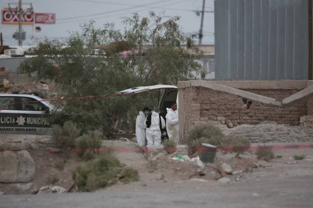 Discovery of 60 embalmed bodies raises alarms in Ciudad Juarez CIUDAD JUAREZ, MEXICO - JUNE 27: Forensic investigators uncover approximately 60 embalmed bodies in unsanitary conditions at a clandestine crematorium in Ciudad Juarez, Mexico, on June 27, 2025. The facility, located in the Granjas Polo Gamboa neighborhood, was operating irregularly and has been sealed by municipal and state authorities. Christian Torres Anadolu Ciudad Juarez Mexico. Editorial use only. Please get in touch for any other usage.  Copyright: x2025xAnadoluxChristianxTorresx