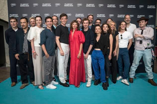 Jannis Niewöhner und Lilja van der Zwaag mit Cast und Team bei der Premiere der RTL+ Serie Die Nibelungen - Kampf der Königreiche auf dem 42. Filmfest München 2025 im HFF Audimax. München, 27.06.2025