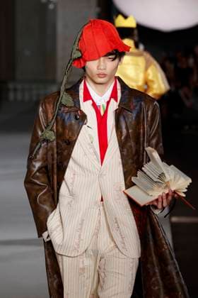 Défilé KidSuper de la mode homme Printemps Été 2026 dans le cadre de la Fashion Week de Paris A model walks the runway during the KidSuper Homme Ready to Wear Spring Summer 2026 fashion show as part of the Paris Menswear Fashion Week on June 28, 2025 in Paris, France Paris France  Copyright: xAgencex xBestimagexAgencex xBestimagex