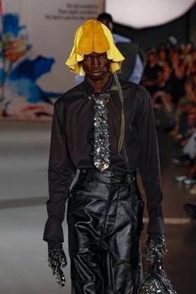 Défilé KidSuper de la mode homme Printemps Été 2026 dans le cadre de la Fashion Week de Paris A model walks the runway during the KidSuper Homme Ready to Wear Spring Summer 2026 fashion show as part of the Paris Menswear Fashion Week on June 28, 2025 in Paris, France Paris France  Copyright: xAgencex xBestimagexAgencex xBestimagex