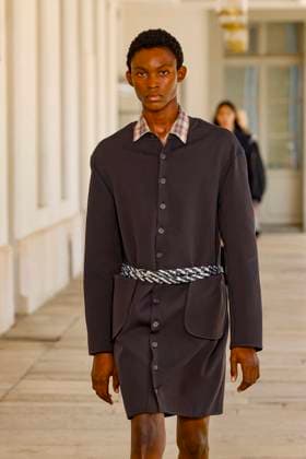 Défilé Kolor de la mode homme Printemps Été 2026 dans le cadre de la Fashion Week de Paris A model walks the runway during the Kolor Homme Ready to Wear Spring Summer 2026 fashion show as part of the Paris Menswear Fashion Week on June 28, 2025 in Paris, France Paris France  Copyright: xAgencex xBestimagexAgencex xBestimagex
