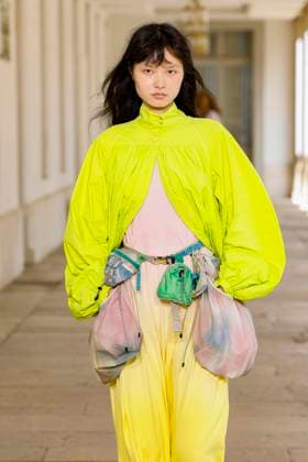 Défilé Kolor de la mode homme Printemps Été 2026 dans le cadre de la Fashion Week de Paris A model walks the runway during the Kolor Homme Ready to Wear Spring Summer 2026 fashion show as part of the Paris Menswear Fashion Week on June 28, 2025 in Paris, France Paris France  Copyright: xAgencex xBestimagexAgencex xBestimagex