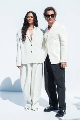 Bilder des Jahres 2025, Entertainment 06 Juni Entertainment Bilder des Tages PFW Jacquemus Photocall Camilla Alves and Matthew McConaughey attending the Jacquemus Menswear Spring Summer 2026 show as part of Paris Fashion Week in Paris, France on June 29, 2025. Photo by Aurore Marechal ABACAPRESS.COM Paris France  Copyright: xMarechalxAurore ABACAx