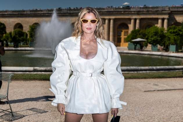 Entertainment Themen der Woche KW26 Entertainment Bilder des Tages Photocall of the Jaquemus Menswear Spring Summer 2026 show as part of Paris Fashion Week in the Orangerie Gardens at Versailles Laetitia Casta at the photocall of the Jaquemus Menswear Spring Summer 2026 show as part of Paris Fashion Week in the Orangerie Gardens at Versailles, France, le 29, 2025 Olivier Borde Bestimage Celebs attend the Jacquemus Menswear Spring Summer 2026 show as part of Paris Fashion Week on June 29, 2025 in Paris, France Versailles France  Copyright: xOLIVIERxBORDEx xBESTIMAGExOLIVIERxBORDEx xBESTIMAGEx