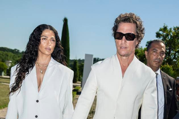 Photocall of the Jaquemus Menswear Spring Summer 2026 show as part of Paris Fashion Week in the Orangerie Gardens at Versailles Camilla Alves, Matthew McConaughey at the photocall of the Jaquemus Menswear Spring Summer 2026 show as part of Paris Fashion Week in the Orangerie Gardens at Versailles, France, le 29, 2025 Olivier Borde Bestimage Celebs attend the Jacquemus Menswear Spring Summer 2026 show as part of Paris Fashion Week on June 29, 2025 in Paris, France Versailles France  Copyright: xOLIVIERxBORDEx xBESTIMAGExOLIVIERxBORDEx xBESTIMAGEx