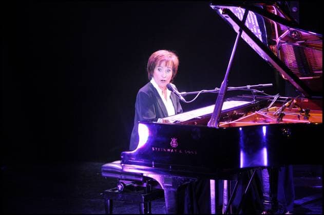 MARIE PAULE BELLE EN CONCERT A L ALHAMBRA, PARIS Paris France *** MARIE PAULE BELLE IN CONCERT AT LALHAMBRA, PARIS France  Copyright: xCOADICxGUIRECx xBESTIMAGExCOADICxGUIRECx xBESTIMAGEx
