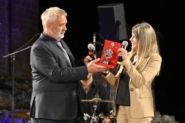Luc Besson At Nation Award Evening - Taormina Luc Besson attends the Nation Award Evening during the Taormina Film Festival, in Taormina, Italy, Monday, June 30, 2025. (Photo by D’Avanzo Maurizio IPA ABACAPRESS.COM Taormina Italy  Copyright: xD AvanzoxMaurizio IPA ABACAx