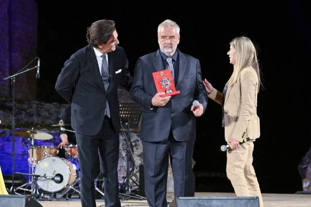 Luc Besson At Nation Award Evening - Taormina Luc Besson attends the Nation Award Evening during the Taormina Film Festival, in Taormina, Italy, Monday, June 30, 2025. (Photo by D’Avanzo Maurizio IPA ABACAPRESS.COM Taormina Italy  Copyright: xD AvanzoxMaurizio IPA ABACAx