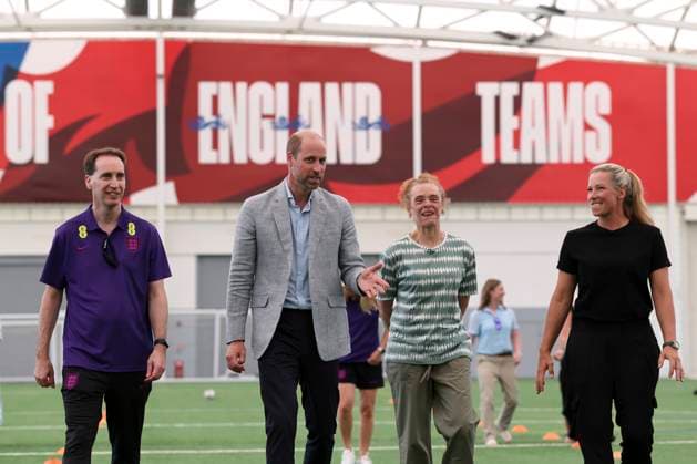 Prince of Wales visits St. George s Park, England s national football centre Britain s Prince William, the Prince of Wales, Patron of The Football Association, visits St. George s Park, England s national football centre, to meet with the England Women s team and wish them luck ahead of the 2025 UEFA Women s Euros competition in Burton on Trent, Monday, June 30, 2025., Credit:Darren Staples Avalon GBR, Burton on Trent Copyright: xDarrenxStaplesx xAvalonx 1016460004