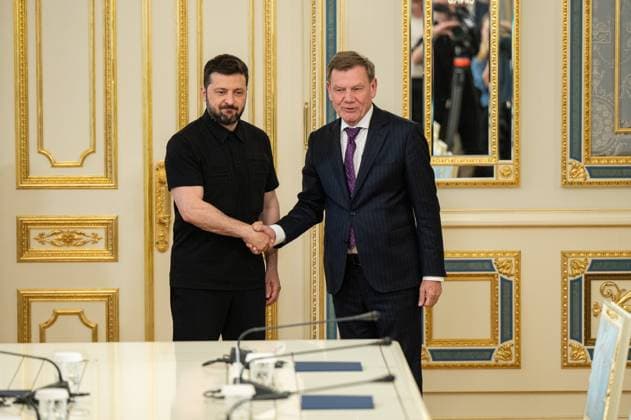 News Themen der Woche KW27 Bilder des Jahres 2025, News 06 Juni News Bilder des Tages Volodymyr Zelenskyy - Johann Wadephul meeting in Kyiv KYIV, UKRAINE - JUNE 30: Ukrainian President Volodymyr Zelenskyy (L) and German foreign minister Johann Wadephul (R) are seen at a press conference in Kyiv, Ukraine, on June 30, 2025. The press conference took place amid the visit of German foreign minister Johann Wadephul to Kyiv. Danylo Antoniuk Anadolu Kiev Ukraine. Editorial use only. Please get in touch for any other usage.  Copyright: x2025xAnadoluxDanyloxAntoniukx