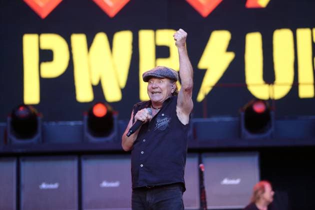 Entertainment Themen der Woche KW27 Bilder des Jahres 2025, Entertainment 06 Juni Brian Johnson von der Band AC DC bei einem Konzert im Olympiastadion in Berlin, 30. Juni 2025. AC DC Konzert Berlin *** Brian Johnson from the band AC DC at a concert in the Olympiastadion in Berlin, June 30, 2025 AC DC concert Berlin
