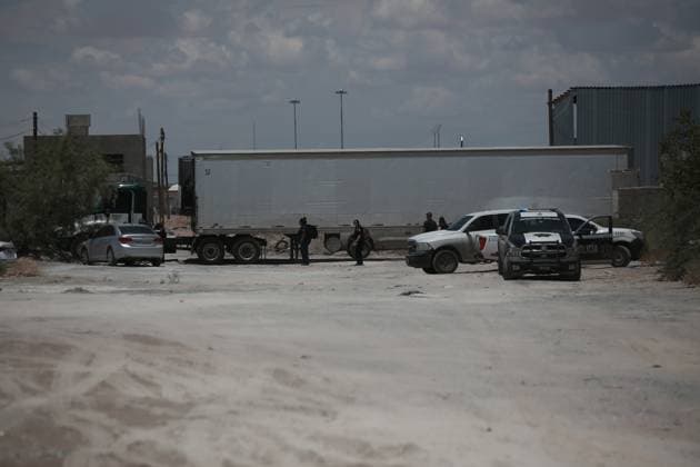 Authorities discover 383 corpses in private crematorium in Ciudad Juarez CIUDAD JUAREZ , MEXICO - JUNE 30: A view of the crematorium where authorities found 383 embalmed corpses in Ciudad Juarez, Chihuahua State, Mexico, on June 30, 2025. Police have found 383 corpses piled up in a private crematorium in northern Mexico s Ciudad Juarez, the local prosecutor s office said on June 29, attributing the grisly find to negligence. According to authorities, the investigation stemmed from a citizen complaint. Upon inspection, more than 300 bodies were found embalmed and stored in unsanitary conditions, and the facility was also emitting foul odors. Christian Torres Anadolu Ciudad Juarez Mexico. Editorial use only. Please get in touch for any othe Copyright: x2025xAnadoluxChristianxTorresx