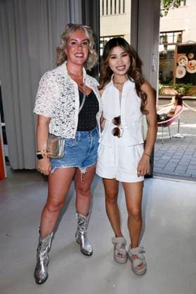 Sarah Ulak (instagoldmaechen) und Kisu Tewe beim Mates Date Influencer Event auf der Berlin Fashion Week S S 2026 in der Berliner Freiheit. Berlin, 01.07.2025