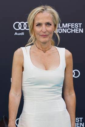 Gillian Anderson bei der Premiere des Kinofilms Der Salzpfad The Salt Path und des Verleihung des CineMerit Awards auf dem 42. Filmfest München 2025 im Deutschen Theater. München, 01.07.2025