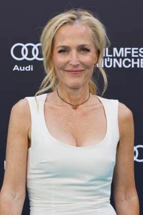 Gillian Anderson bei der Premiere des Kinofilms Der Salzpfad The Salt Path und des Verleihung des CineMerit Awards auf dem 42. Filmfest München 2025 im Deutschen Theater. München, 01.07.2025