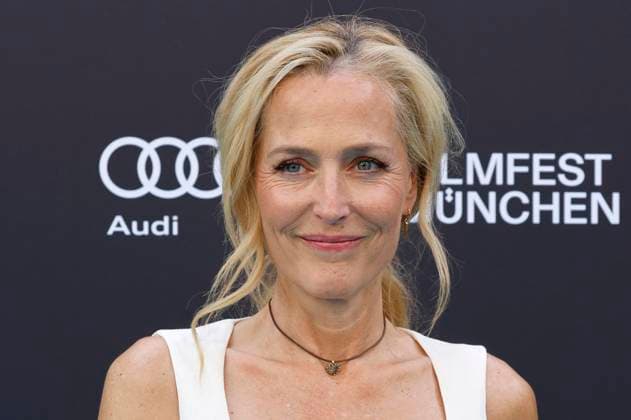 Gillian Anderson bei der Premiere des Kinofilms Der Salzpfad The Salt Path und des Verleihung des CineMerit Awards auf dem 42. Filmfest München 2025 im Deutschen Theater. München, 01.07.2025
