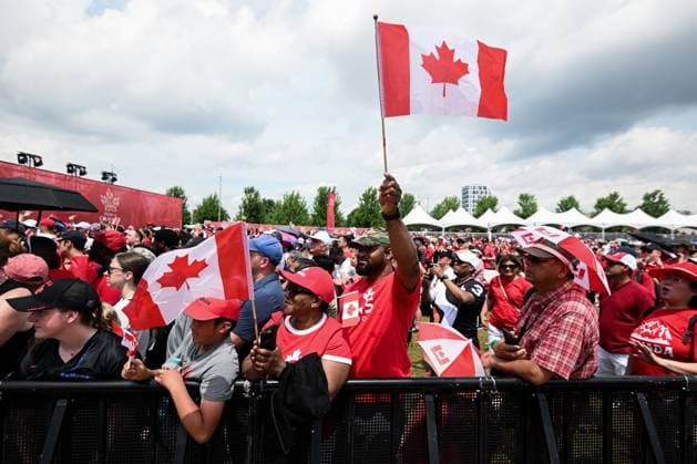 July 1, 2025, Ottawa, On, Canada: Spectators are pictured during Canada Day celebrations at LeBreton Flats in Ottawa, on Tuesday, July 1, 2025. Ottawa Canada  - ZUMAc35_ 20250701_zaf_c35_144 Copyright: xSpencerxColbyx