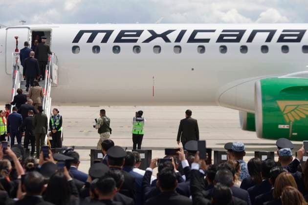 Mexicana De Aviacion Receives Its First Embraer E195-E2 Aircraft Claudia Sheinbaum (top left), President of Mexico, participates in a ceremony where she receives the first Embraer E195-E2 aircraft from Mexicana de Aviacion at Felipe Angeles International Airport (AIFA) in Zumpango, State of Mexico, on July 1, 2025. Zumpango, State of Mexico Mexico  Copyright: xGerardoxVieyrax originalFilename: vieyra-notitle250701_np3vW.jpg