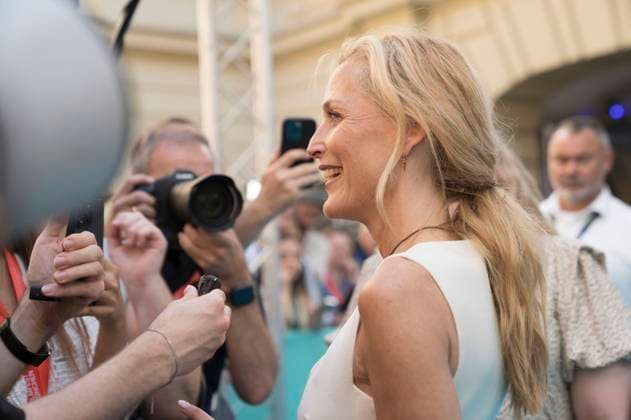 Gillian Anderson bei der Premiere des Kinofilms Der Salzpfad The Salt Path und des Verleihung des CineMerit Awards auf dem 42. Filmfest München 2025 im Deutschen Theater. München, 01.07.2025