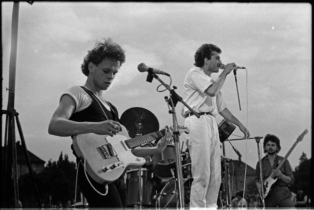 Pankow 1984 Pankow während eines Konzertes in Dresden Leutewitz 1984 Dresden Leutewitz Bezirk Dresden DDR *** Pankow 1984 Pankow during a concert in Dresden Leutewitz 1984 Dresden Leutewitz district Dresden GDR Copyright: xRayxvanxZeschaux