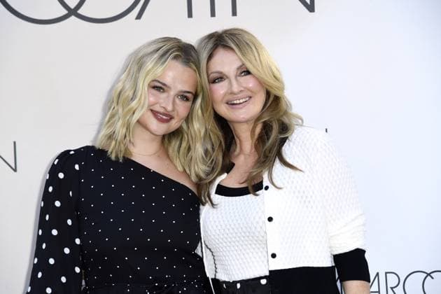 Frauke Ludowig und Tochter Nele Ludowig bei der Marc Cain Fashion Show A QUIET REBELLION in Berlin am 01.07.2025
